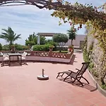 5 Bedroom Beautiful In