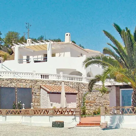 Amazing In With Kitchen Holiday home