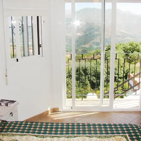 Amazing In With Kitchen Holiday home